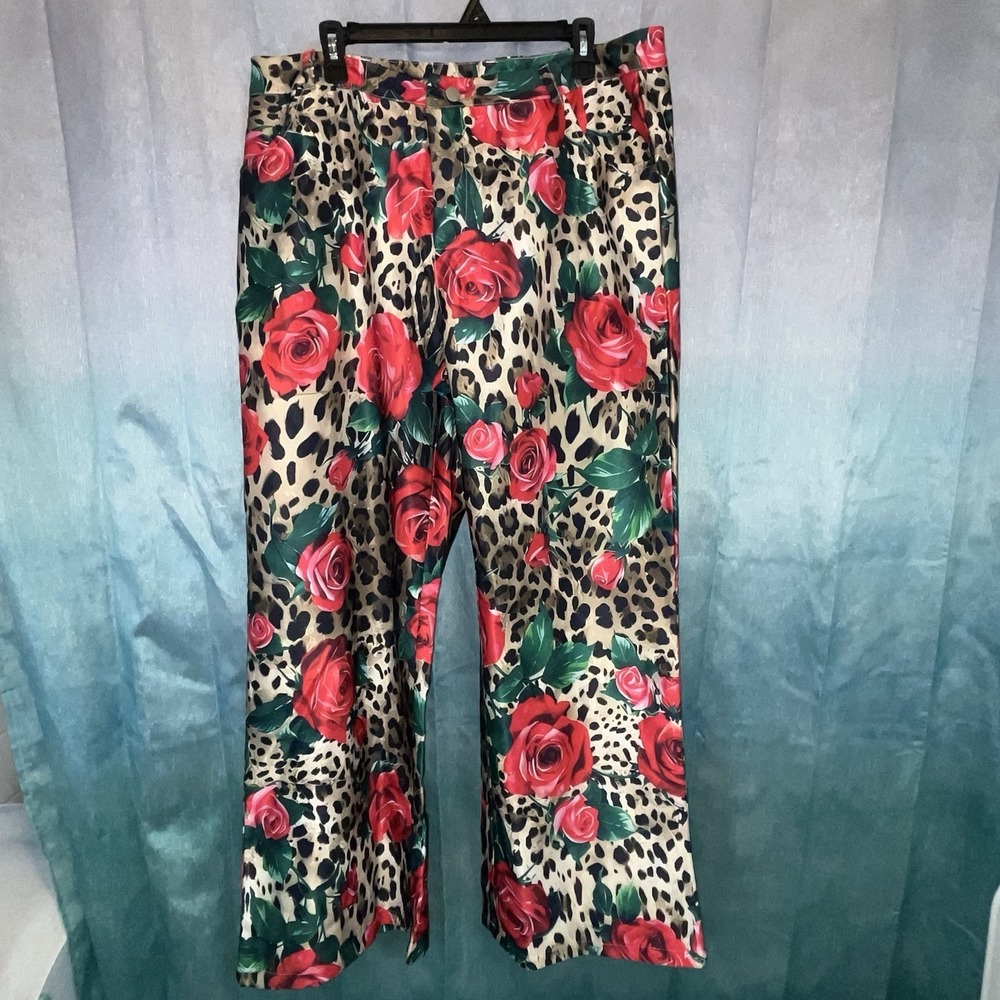 Womens 2X Cheetah & Rose Wide Leg & Button Close Dress Pants